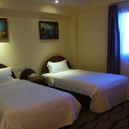 City Star Hotel Янгон Екстериор снимка