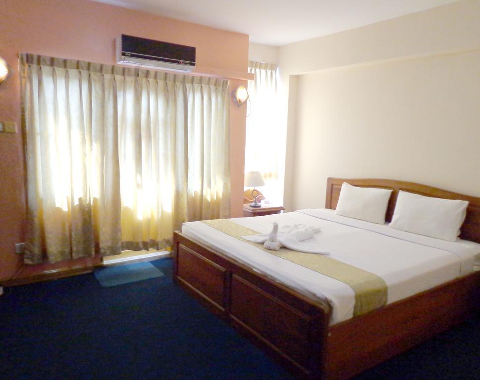 City Star Hotel Янгон Екстериор снимка