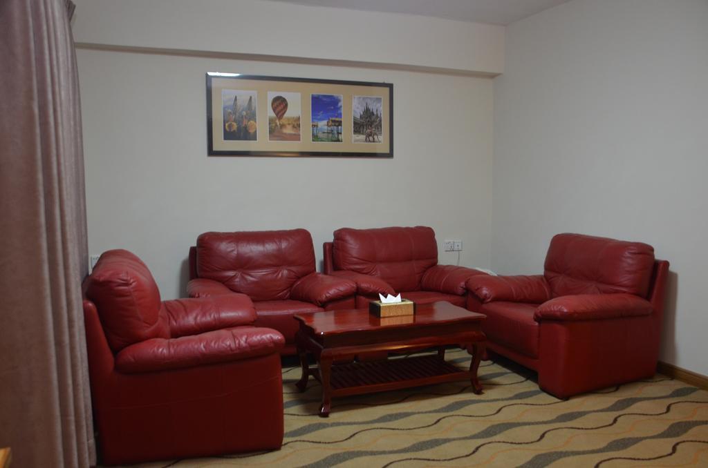 City Star Hotel Янгон Екстериор снимка