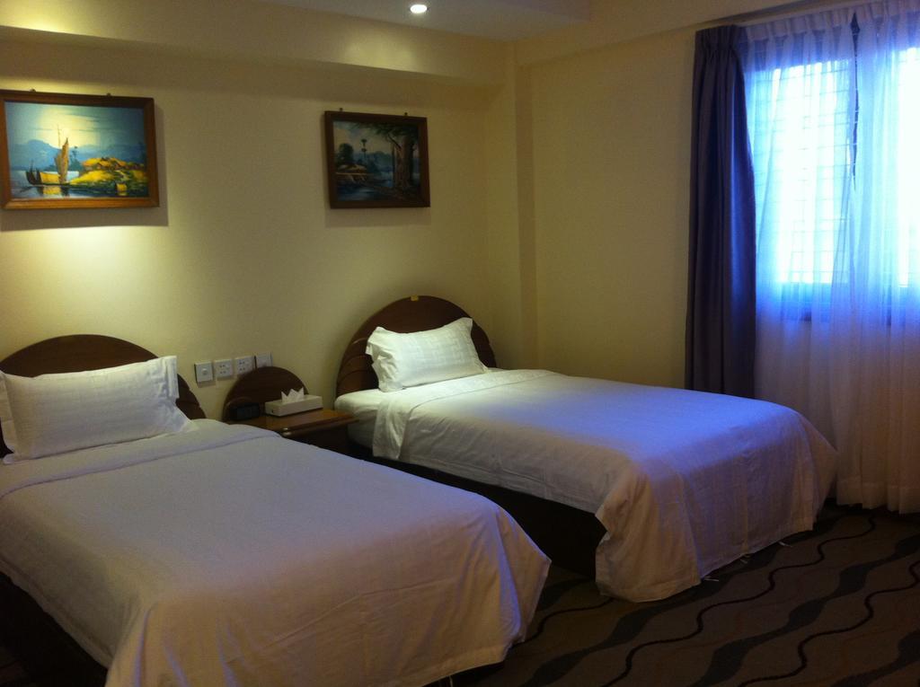 City Star Hotel Янгон Екстериор снимка