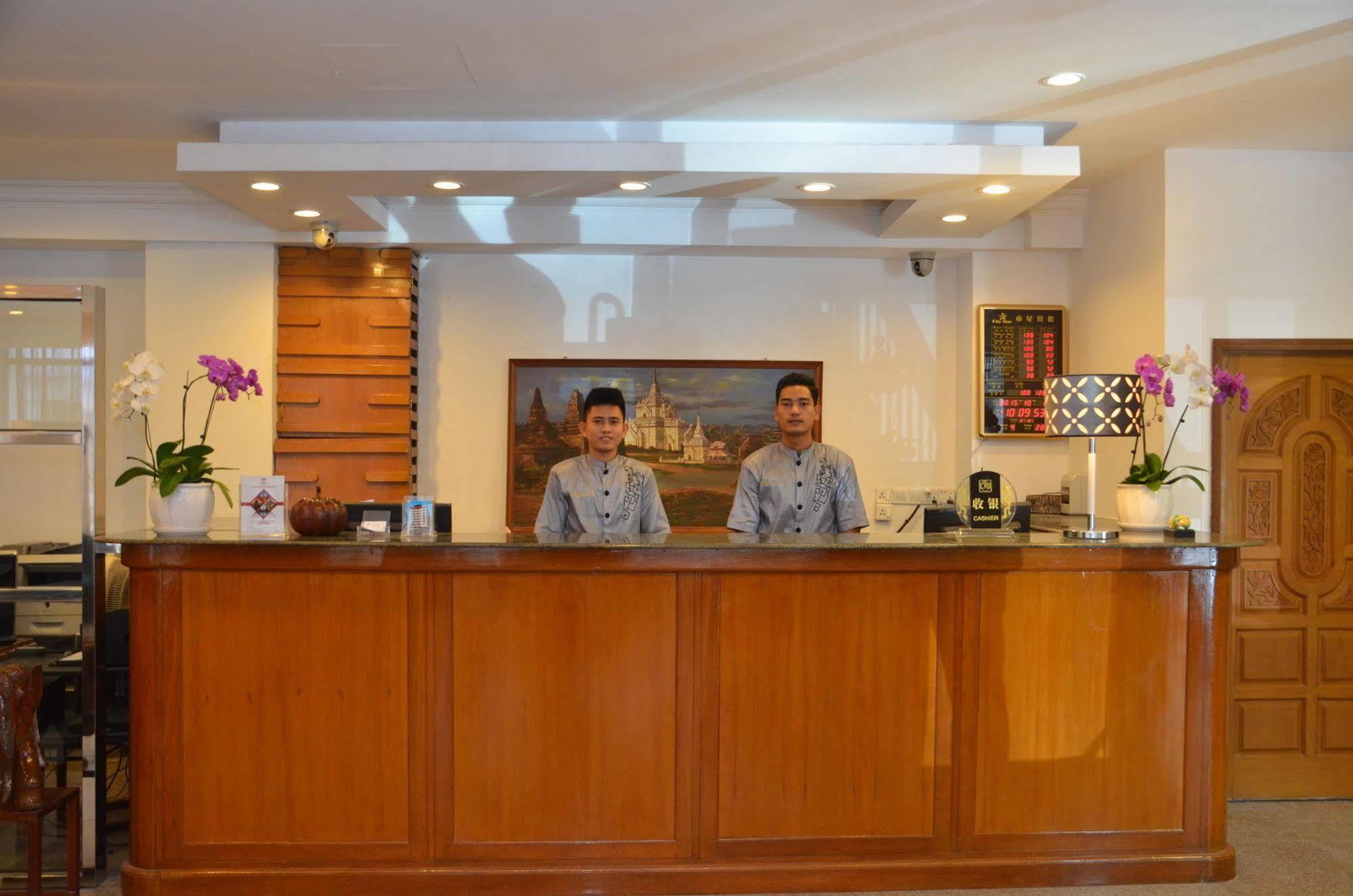 City Star Hotel Янгон Екстериор снимка