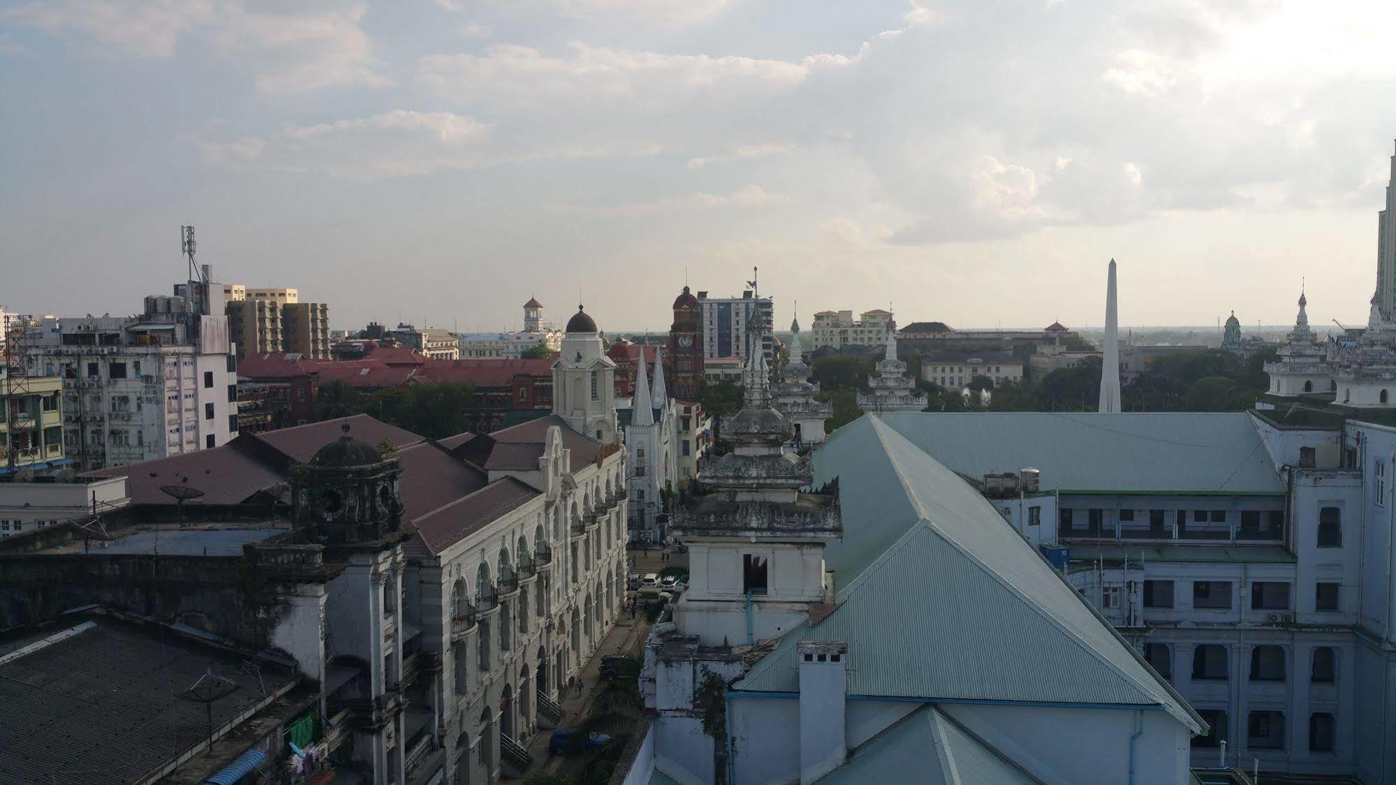City Star Hotel Янгон Екстериор снимка