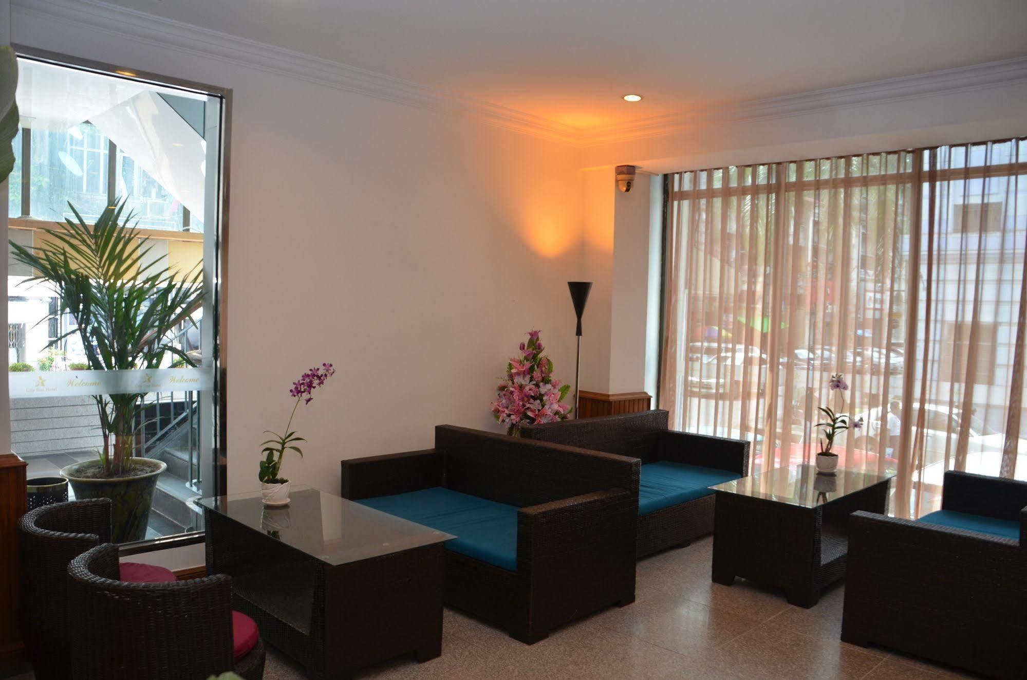 City Star Hotel Янгон Екстериор снимка
