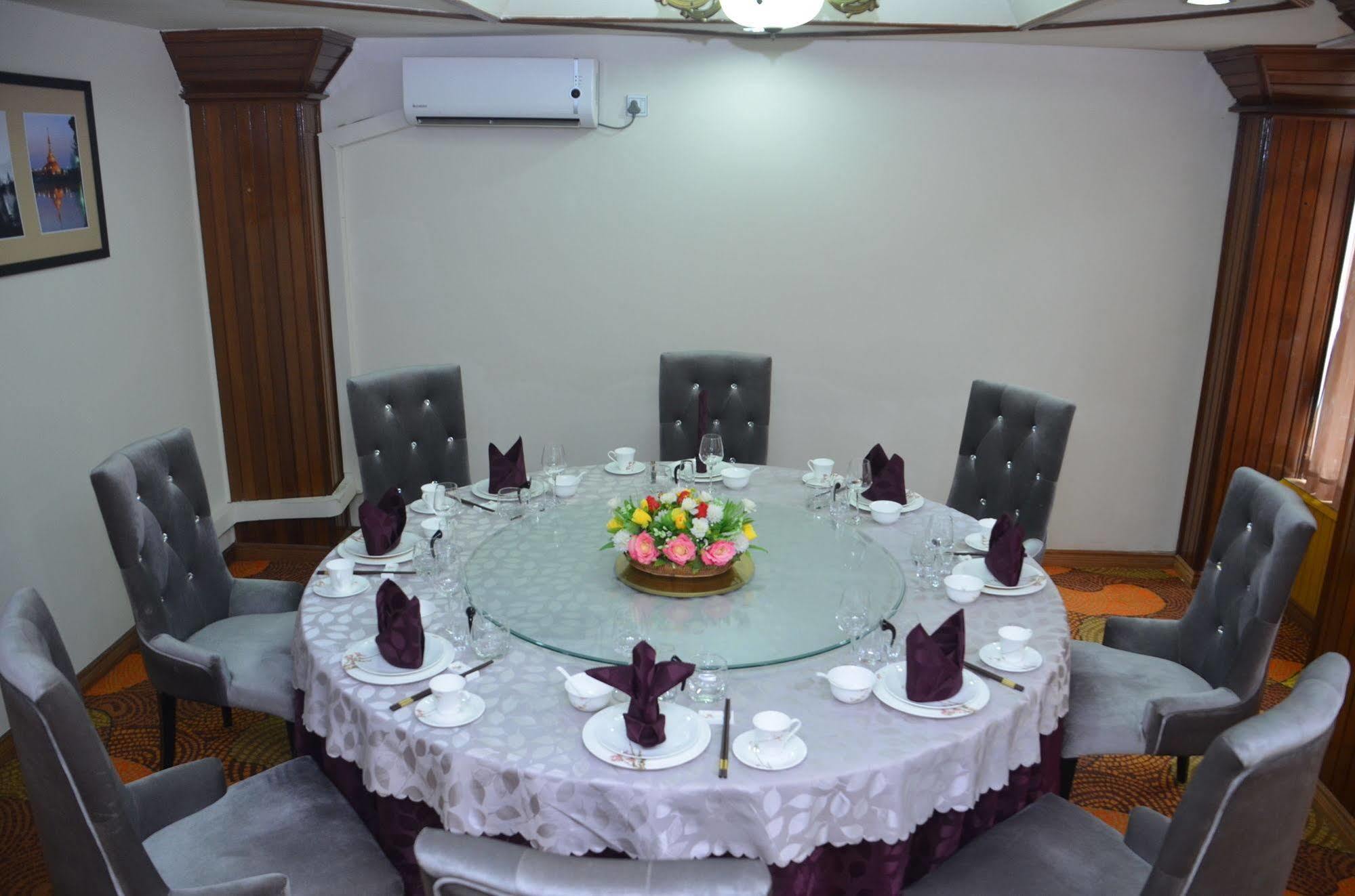 City Star Hotel Янгон Екстериор снимка