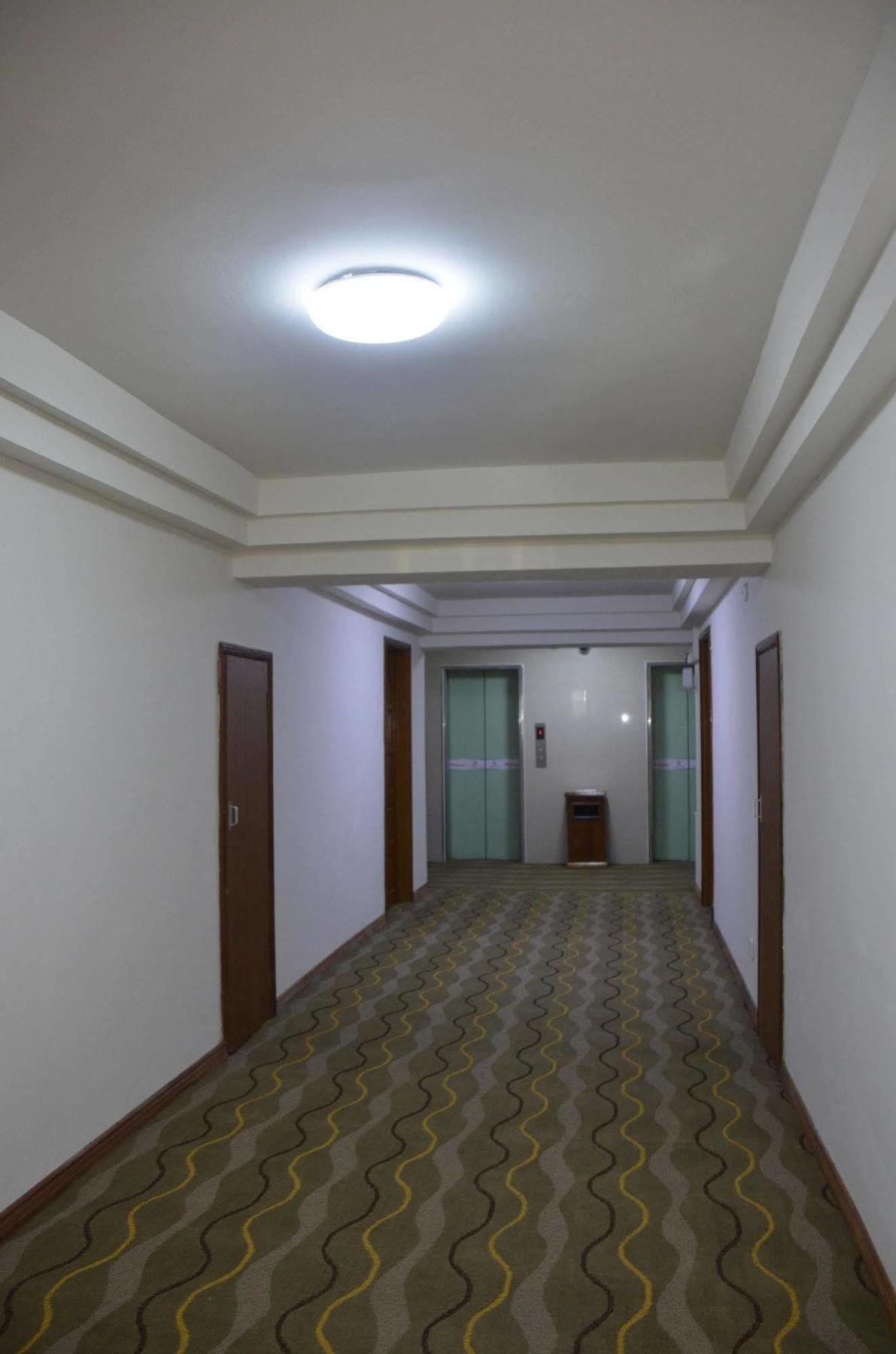 City Star Hotel Янгон Екстериор снимка