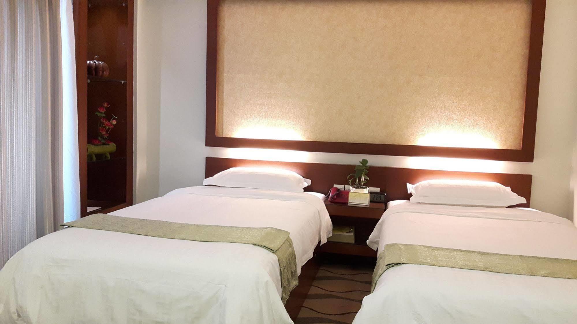 City Star Hotel Янгон Екстериор снимка