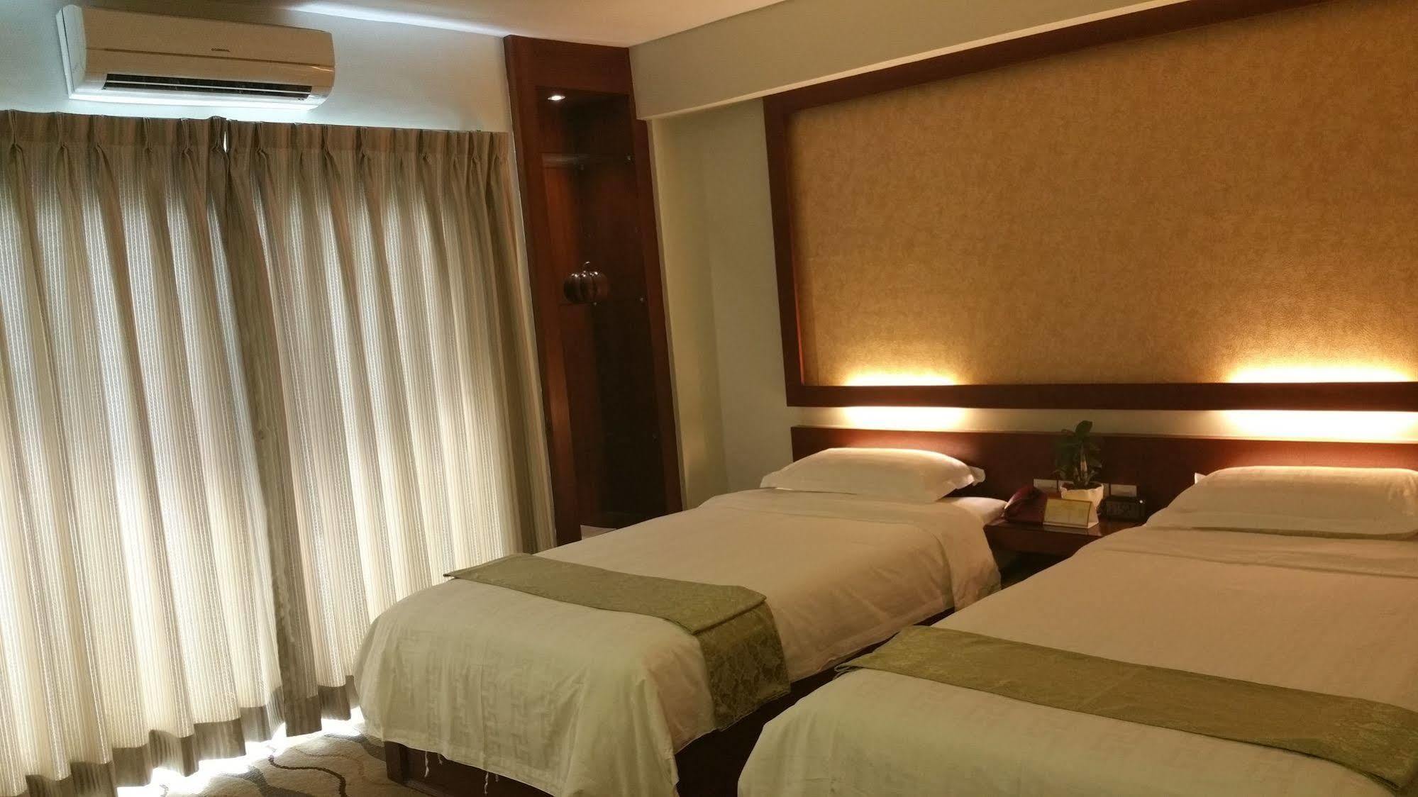 City Star Hotel Янгон Екстериор снимка